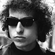 The lyrics ABSOLUTELY SWEET MARIE of BOB DYLAN is also present in the album Blonde on blonde (1966)